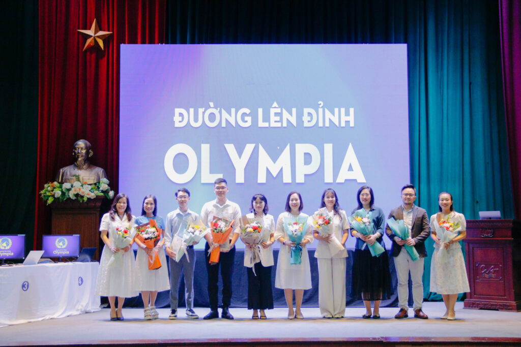 [AMOLI x Chu Văn An High School]: “Đường lên đỉnh Olympia”