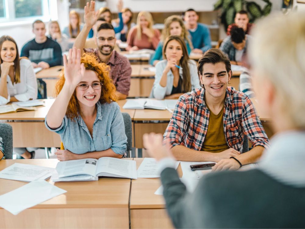 Yêu cầu đầu vào về điểm IELTS của một số trường đại học ở Anh
